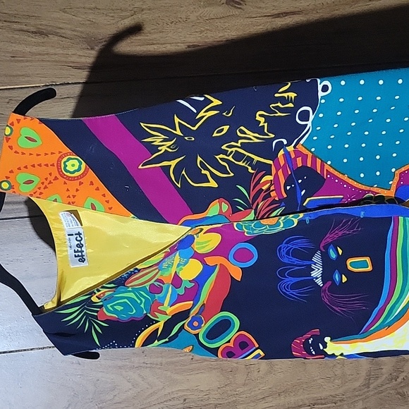 Color Button Vest - Picture 2 of 4